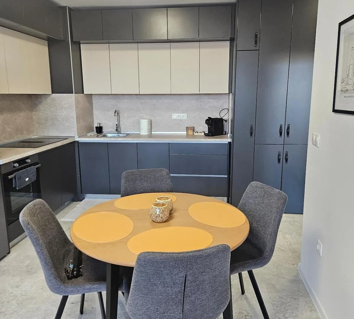 Stylish And Modern 1Bdrm Apt Free Private Parking Sofia Apartment
